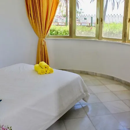Puerto Banus 2 Bedrooms Oceanfront C Apartment *
