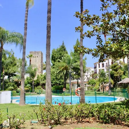 Puerto Banus 2 Bedrooms Oceanfront C Apartment *